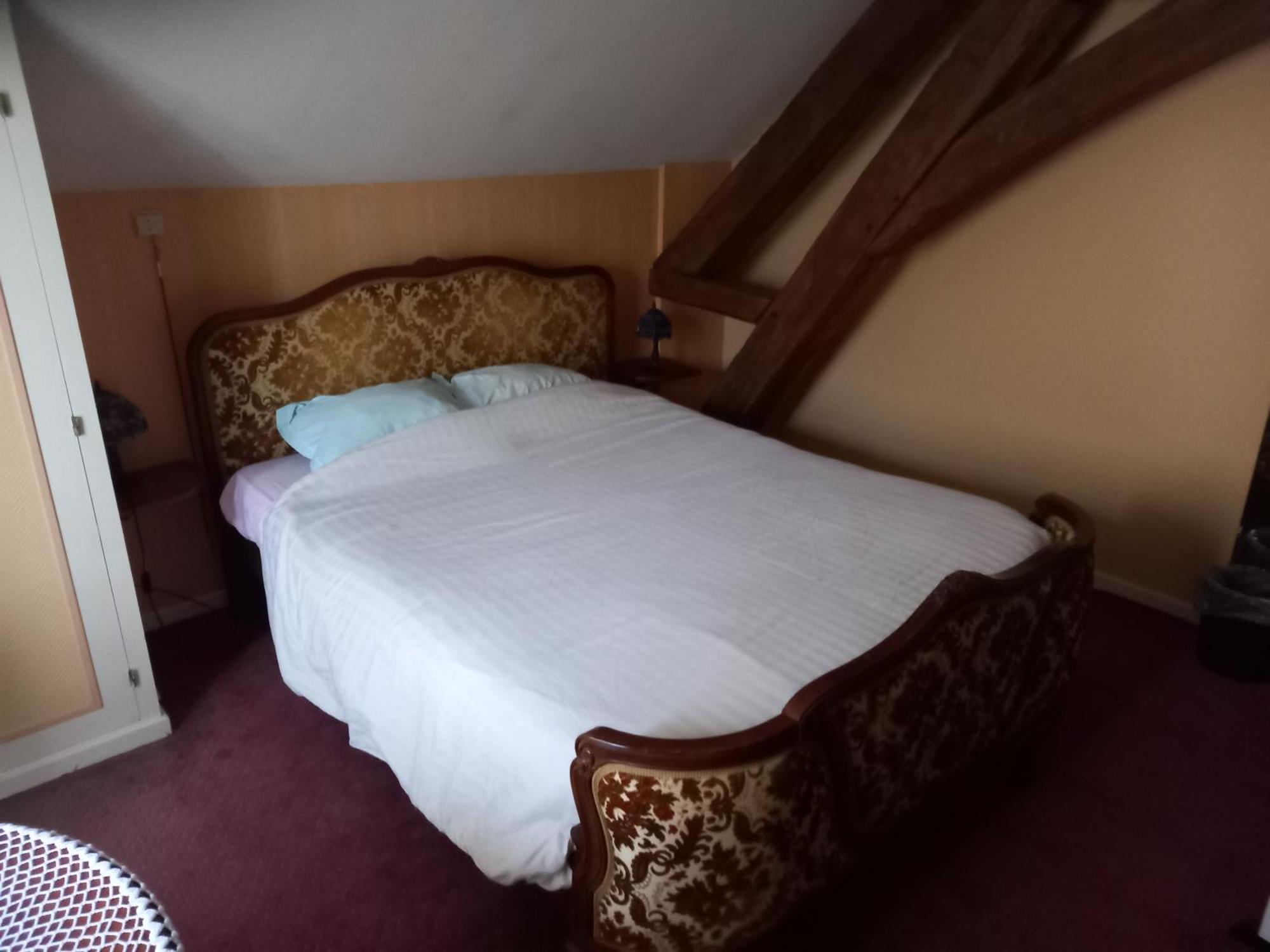 Hotel Tromcourt à Couvin Extérieur photo